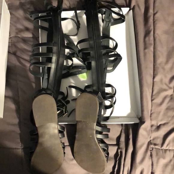 Glendael Cognac Sandals - Picture 3 of 3